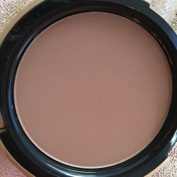 Too Faced Chocolate Soleil Matte Bronzer - Picture 3 of 5